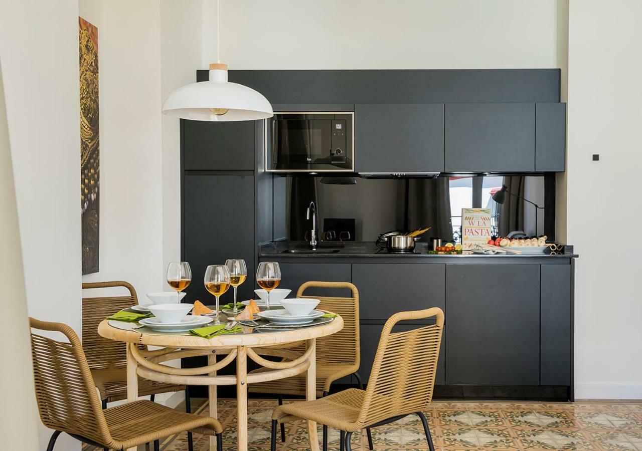 Santa Paula Pool & Luxury Apartment Sevilla Bagian luar foto